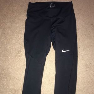 Nike high waisted crop leggings
